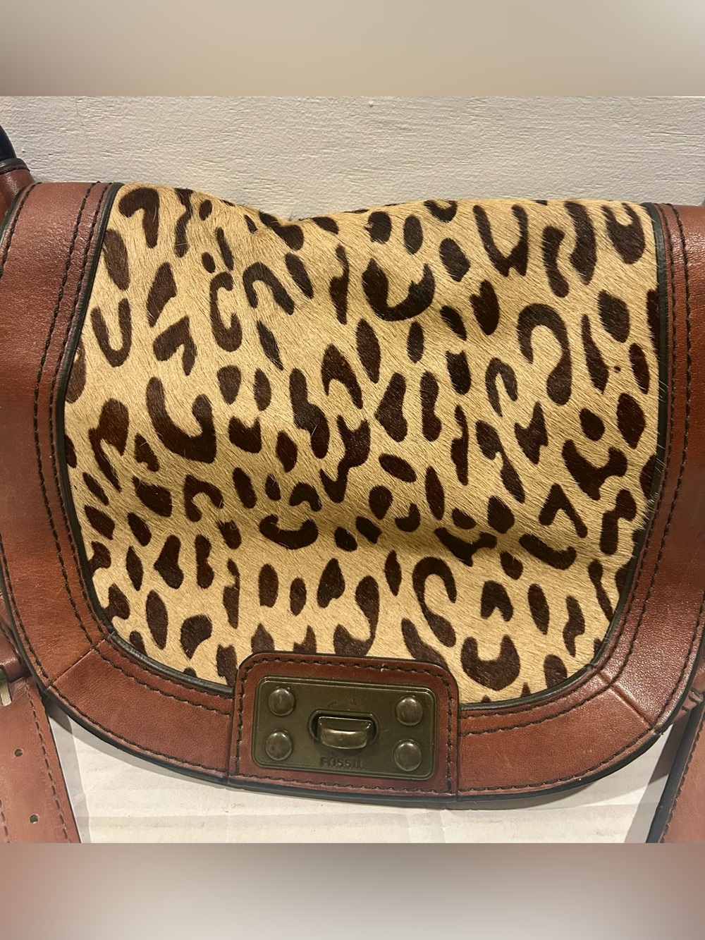 Vintage Fossil Flap Bag Leather Crossbody with Leopard Print Brown 9”x11” - Picture 2 of 7